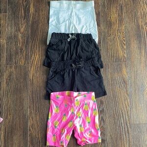 Bundle of 4 shorts.